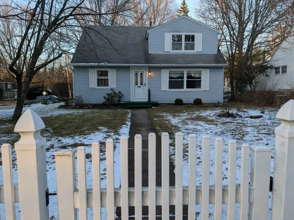 703 Avondale St, Kent, OH 44240