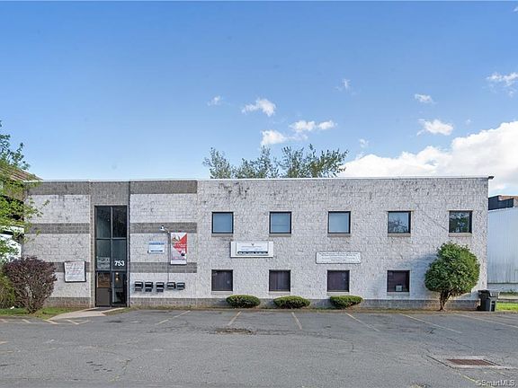 3rd image of 753 Capitol Ave