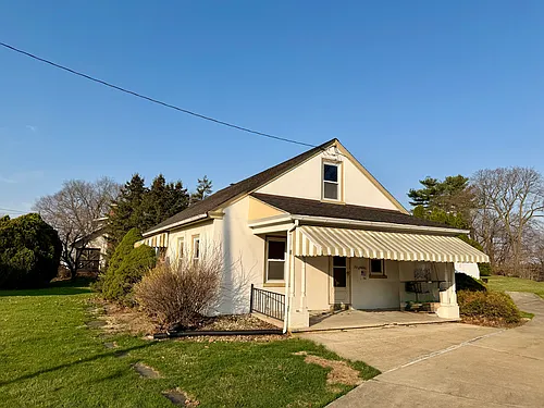 204 W Main St Photo 1