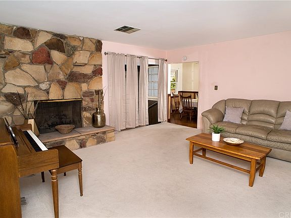 5th image of 10119 Valjean Ave