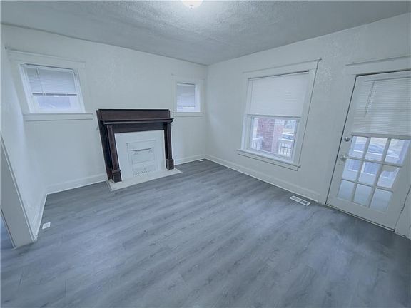 2nd image of 3206 E 11th St