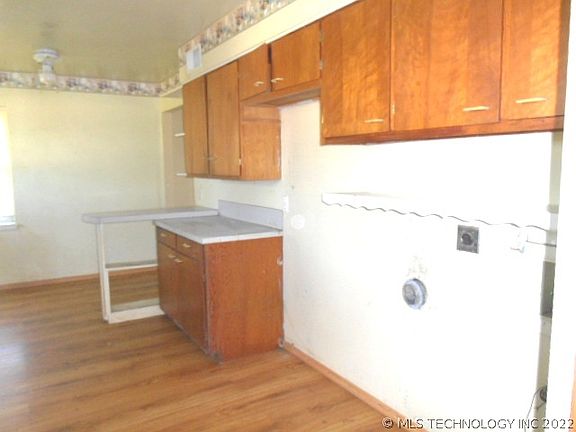 3rd image of 4740 SE Cornell Dr