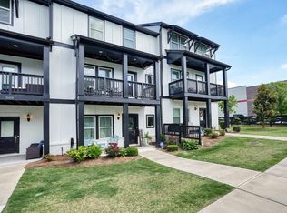 505 Hampton Xing, Woodstock, GA 30188