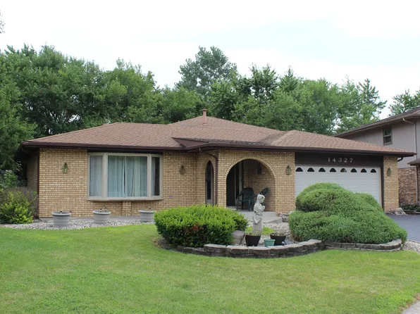 14327 Maple Ln, Midlothian, IL 60445