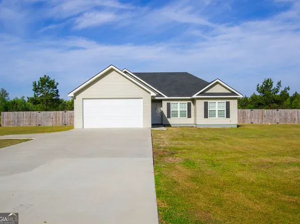 11769 Henry St, Claxton, GA 30417