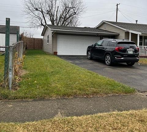 2nd image of 3959 Westmont Pl