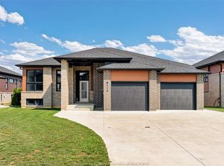 114 Hazel Cres, Kingsville, ON N9Y0A9