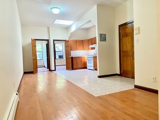 3rd image of 1876 Fulton St #2A