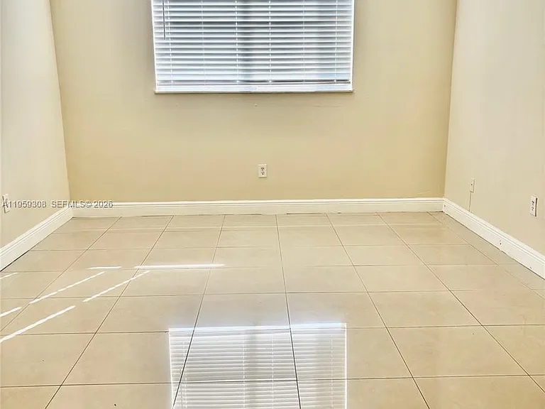 1800 SW 81st Ave #1112 — Photo 11