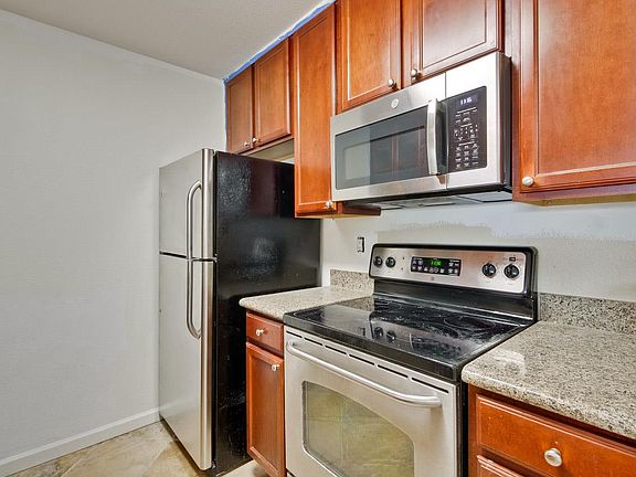 3rd image of 898 Catkin Ct