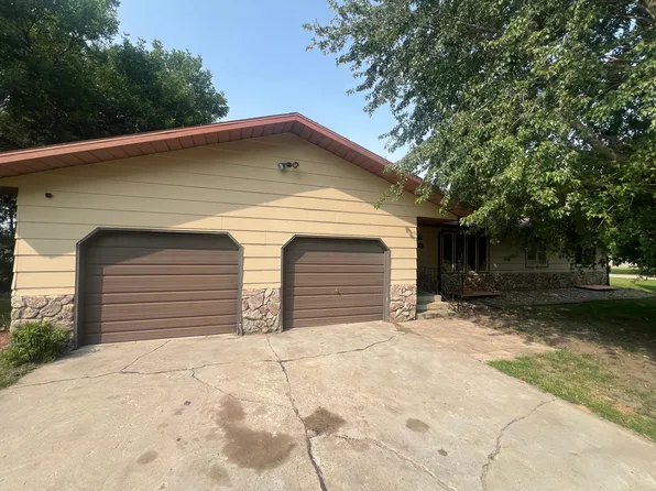 304 5th St, Bluffton, MN 56518