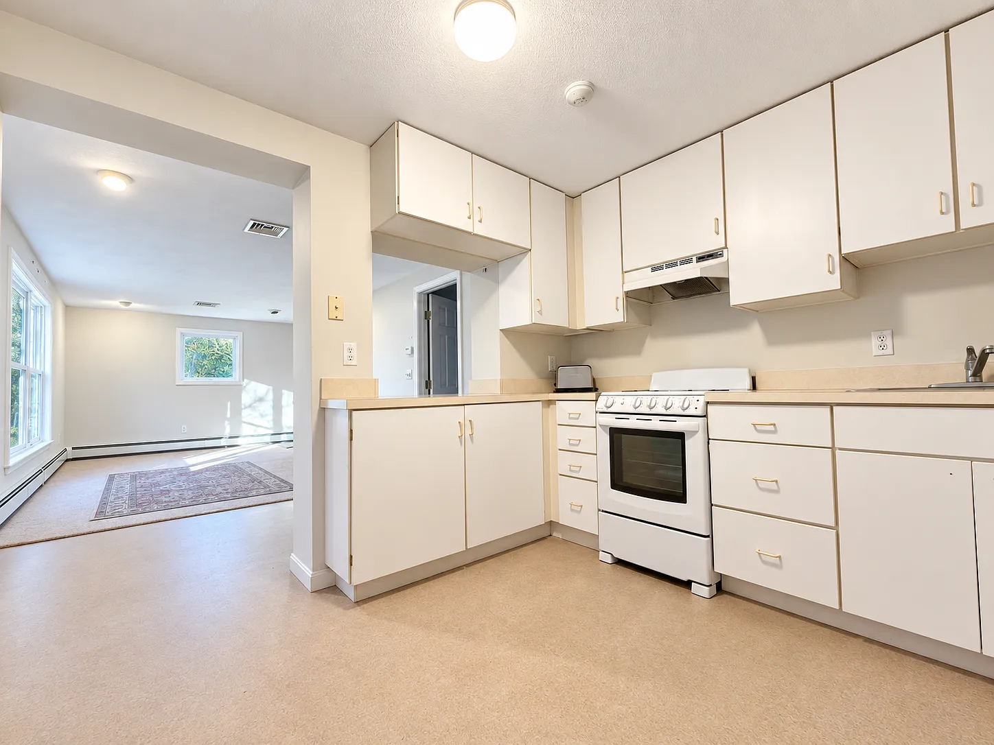 1 bed, 1.5 bath, 1400 sqft, $2,400 — Photo 4