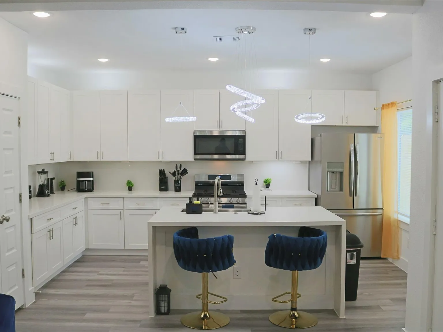 3 bed, 2.0 bath, 1492 sqft, $2,800 — Photo 4