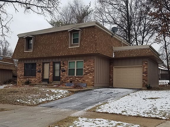 3rd image of 2419 Dordogne Dr
