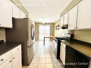 203 Brantwood Park Rd #1, Brantford, ON N3P 1Y8