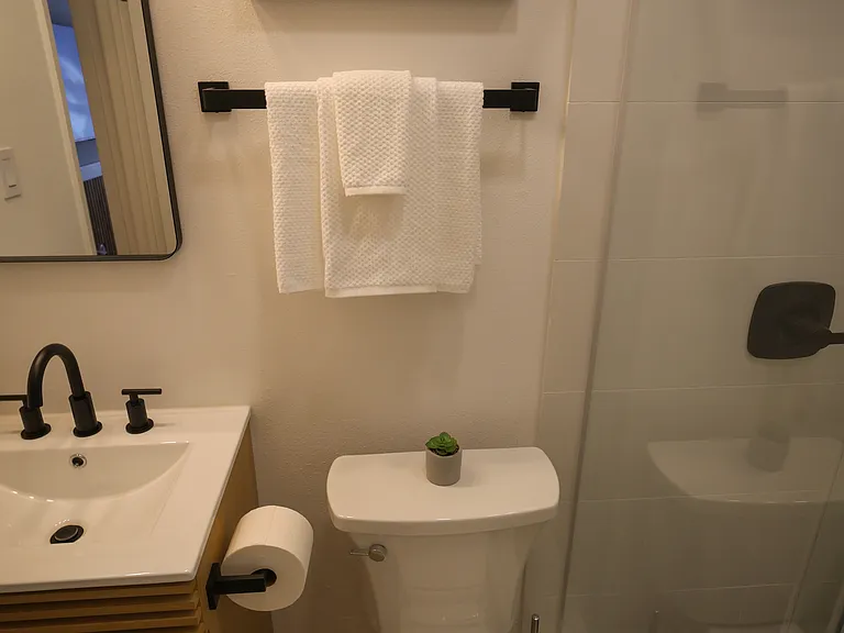 Comes with starter towels.