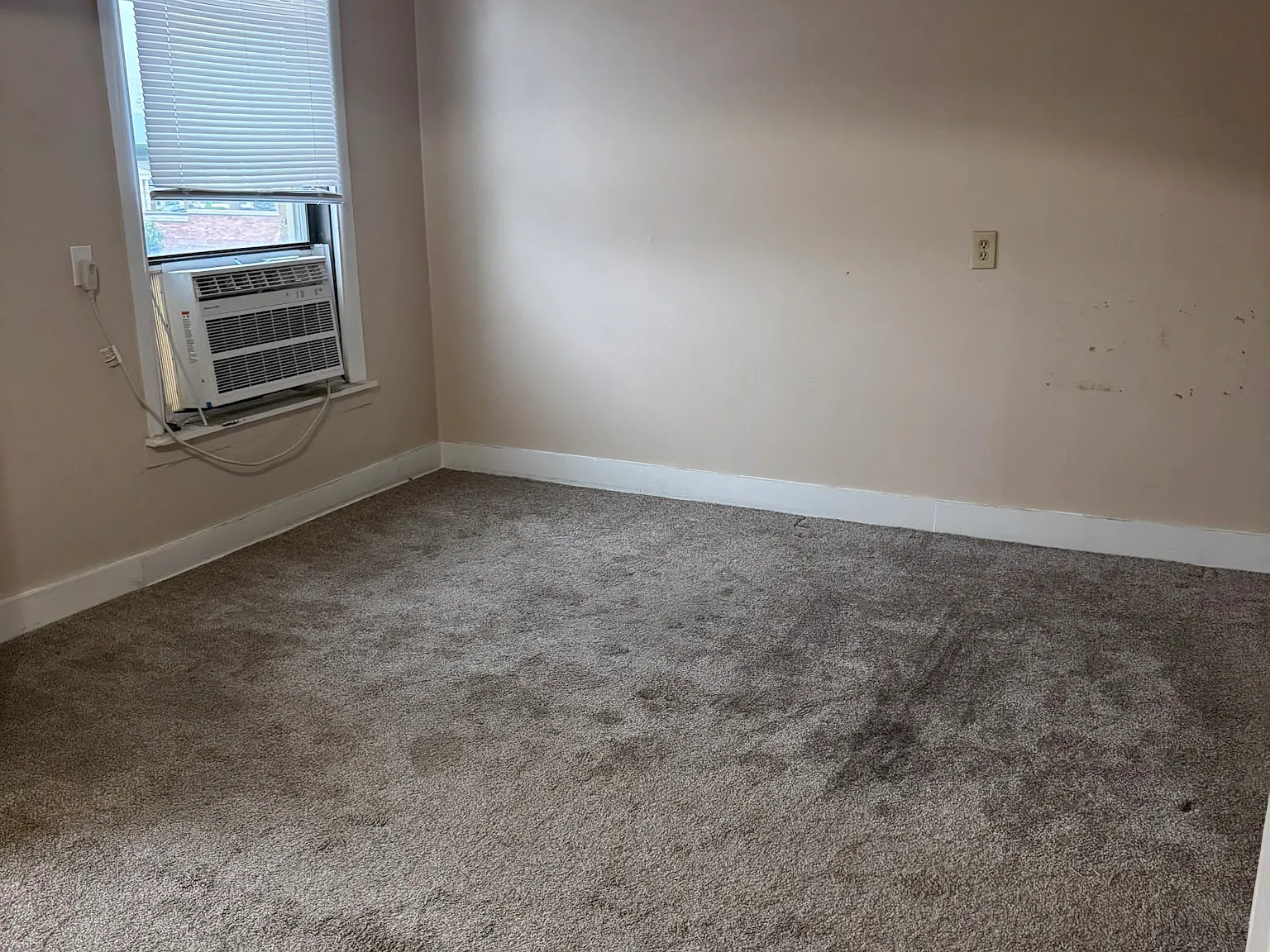 Studio, $675 — Photo 4