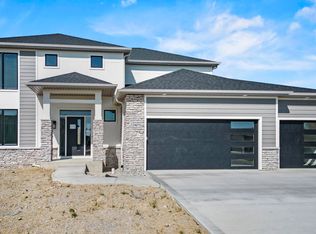 19075 Ringo Rd, Auburn, IN 46706