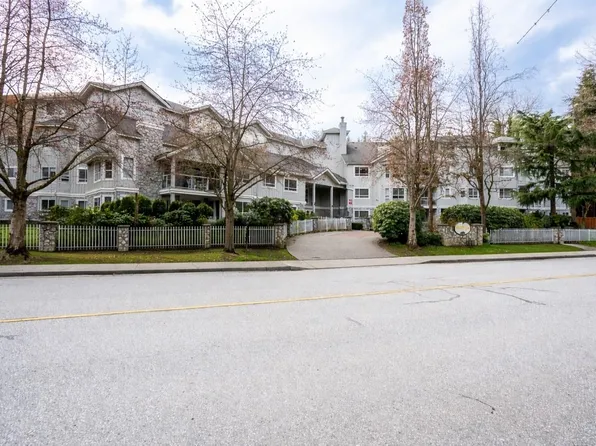 1283 Parkgate Ave #107, North Vancouver, BC V7H 3A3