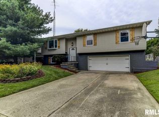 3001 Arlington Dr, Springfield, IL 62704