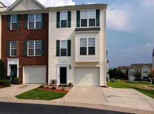 1709 Kashmir White Ln, Fort Mill, SC 29708