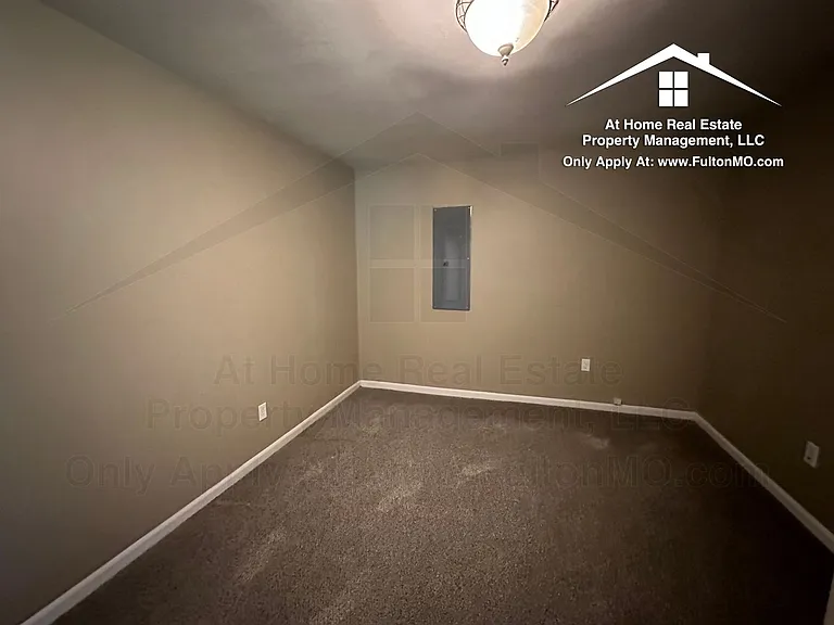 821 Court St #B — Photo 21