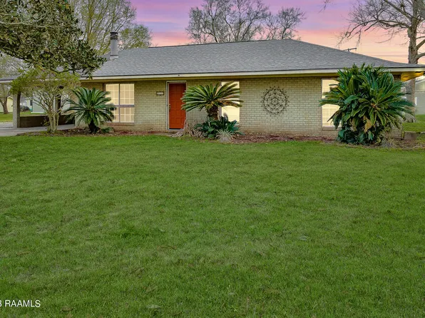 727 W Pine St, Erath, LA 70533