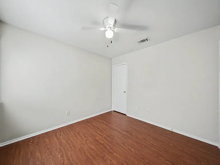 1404 Fox Creek Dr — Photo 15
