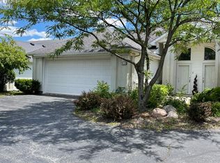 816 Hilltop Ln #816, Toledo, OH 43615