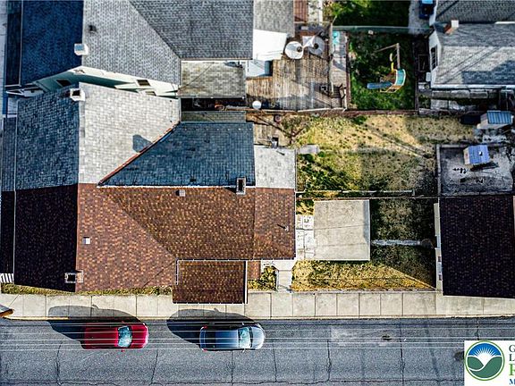 2nd image of 1566 Washington Ave