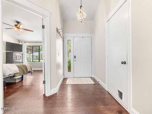 5th image of 3569 HAMPTON GLEN Place