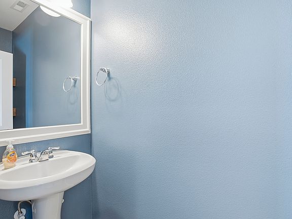 1/2 bath