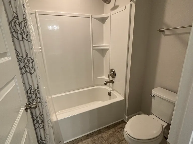 326 Banbury Dr — Photo 22