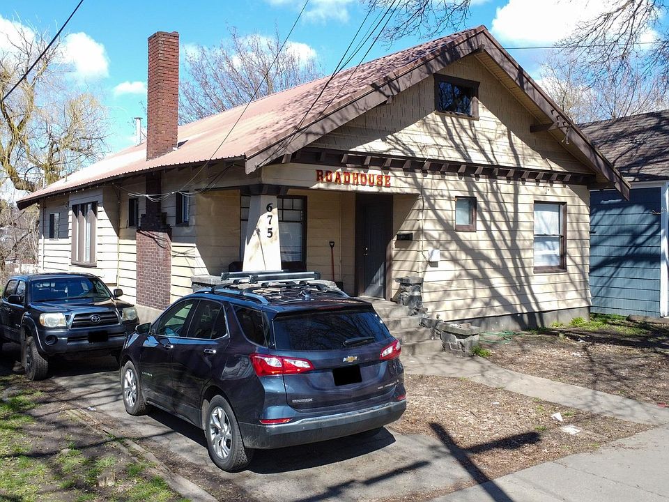 1st image of 675 NE Maple St