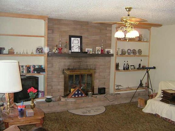 3rd image of 48224 N LANTERN LIGHT Court