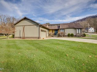 2229 Kings Bay Dr, Kingsport, TN 37660