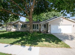 4709 Pizarro Ct, Cedar Falls, IA 50613