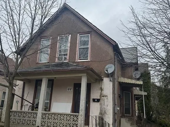 44 Albert St, Welland, ON L3B 4L2