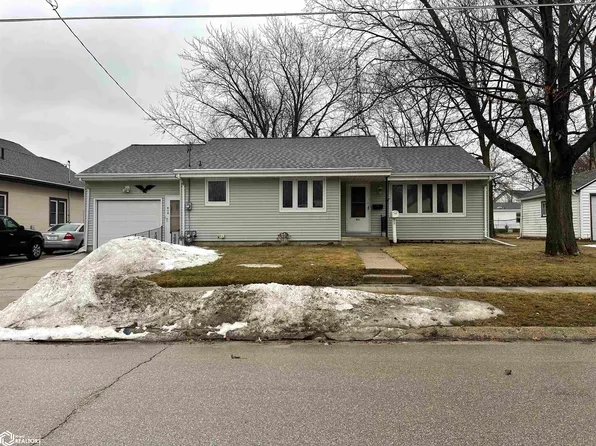 812 N 13th St, Clear Lake, IA 50428