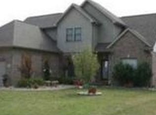 4993 Lincoln Pointe Dr, Newburgh, IN 47630