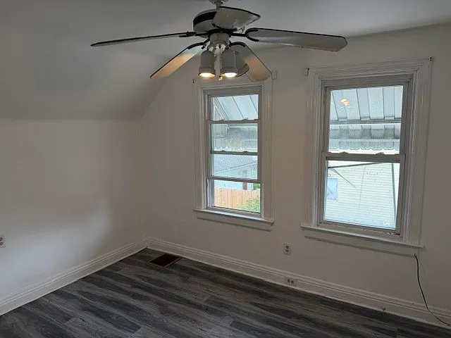 500 Russellwood Ave — Photo 15