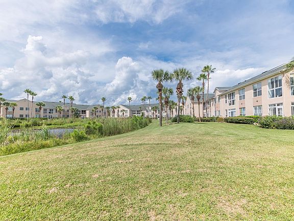 5th image of 1004 Royal Troon Ln