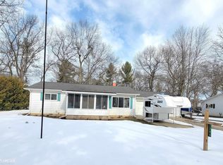 7386 Easy St, Caseville, MI 48725