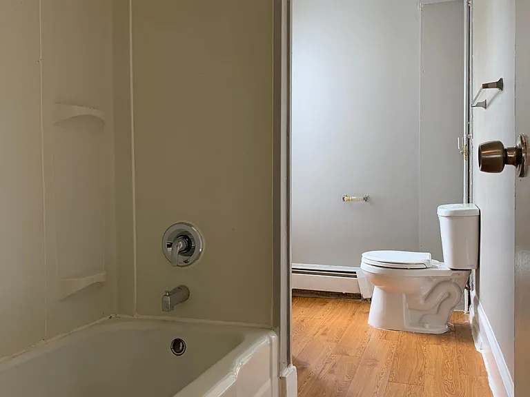 18 E Pearl St #B-3 — Photo 14