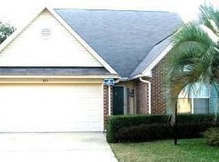 823 Fairway Lakes Dr, Niceville, FL 32578