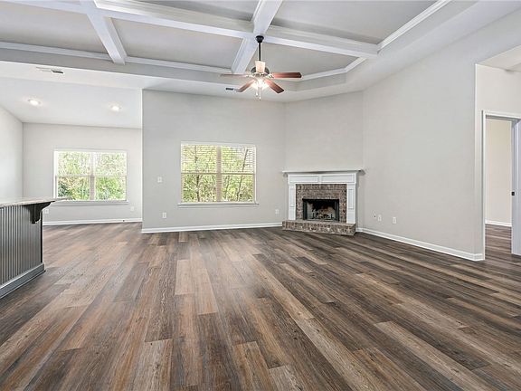 5th image of 2811 Jackson St