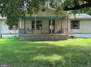 99 Monticello Dr, Colonial Beach, VA 22443
