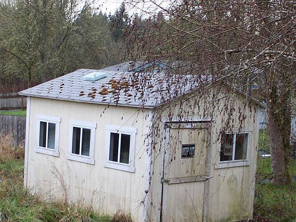 4th image of 416 Main Street