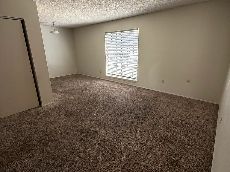Seven Oaks — Photo 22