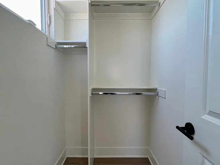 116 W Marshall St #A-F — Photo 16